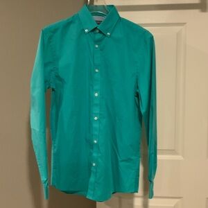 Izod Men's Turquoise Casual Button-Down Shirt